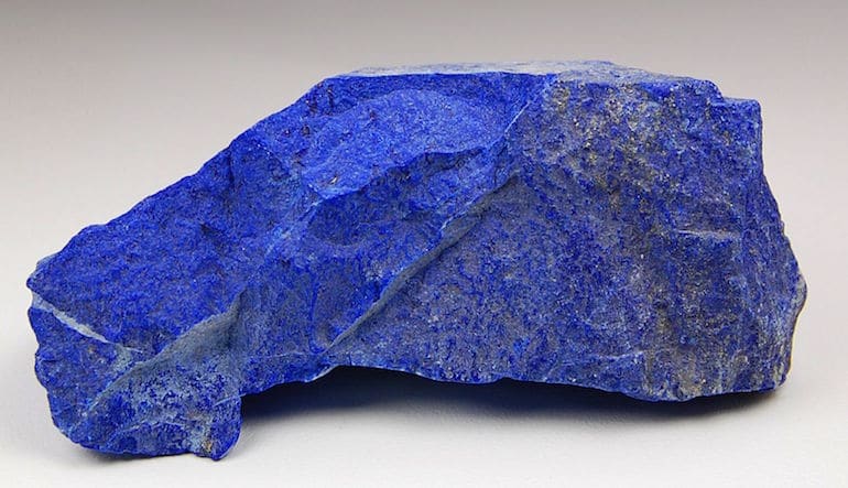Cuanto más azul es su color, más apreciado es el lapislázuli - Lapislázuli de Afganistán
