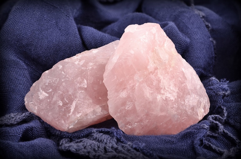 Fragmentos de Cuarzo Rosa - Litoterapia en Línea
