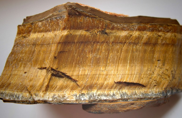 Ojo de tigre en bruto - Procedencia: Sudáfrica