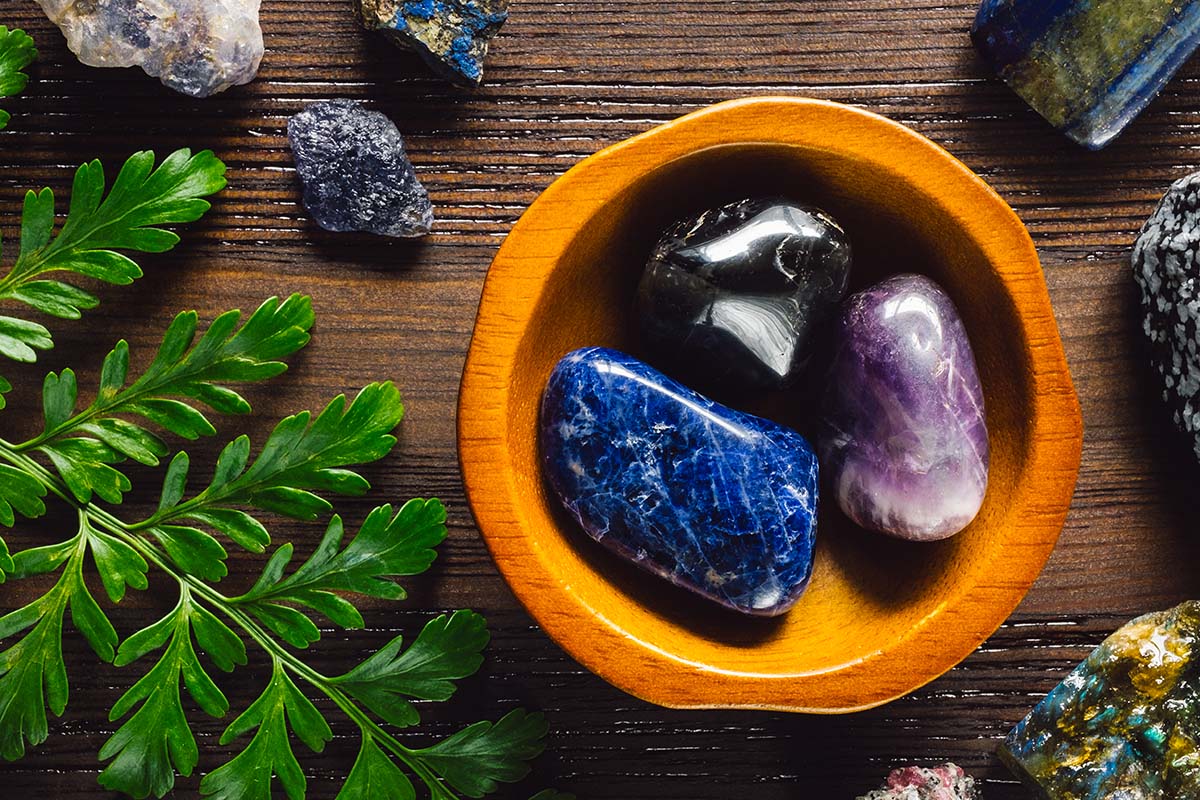 ¿Qué piedras asociar a la azurita?