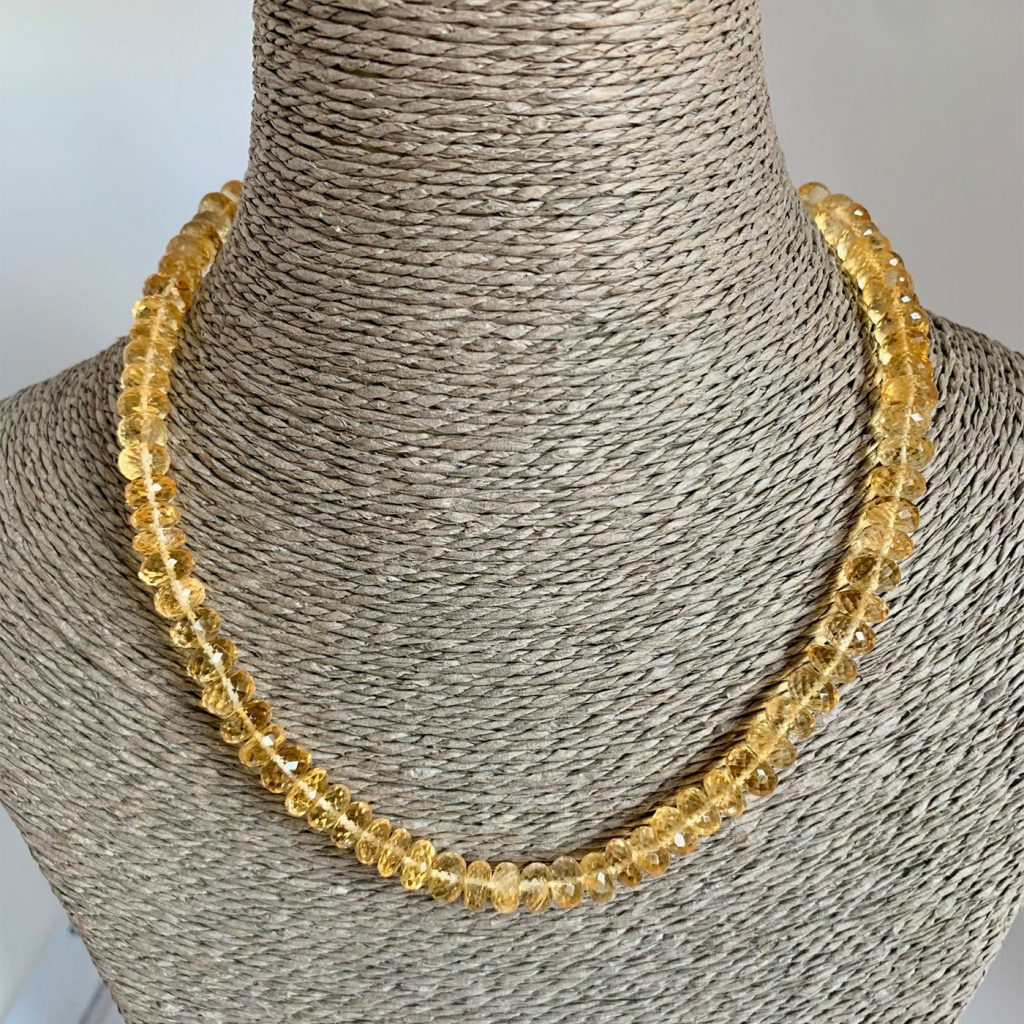 Collar de citrino natural con piedras facetadas