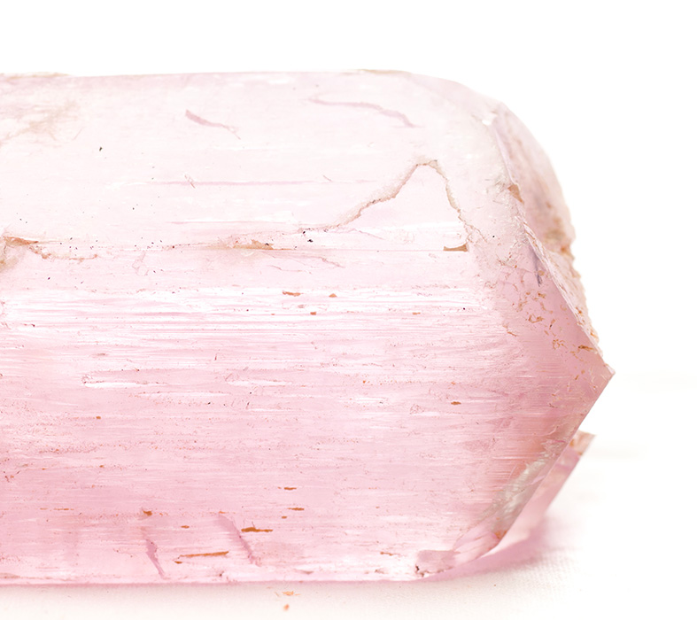 Propiedades mineralógicas de la kunzita Propiedades mineralógicas de la kunzita